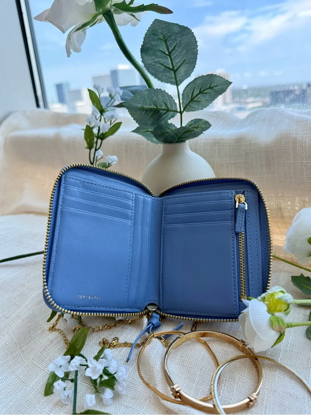 Tory Burch Alexa Quilted Zip Wallet Cornflower Blue Like New